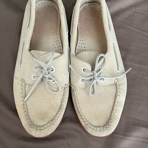 Cream Colored Sperry Topsiders